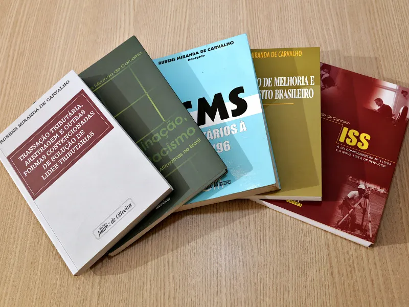 Livros de Rubens Miranda de Carvalho
